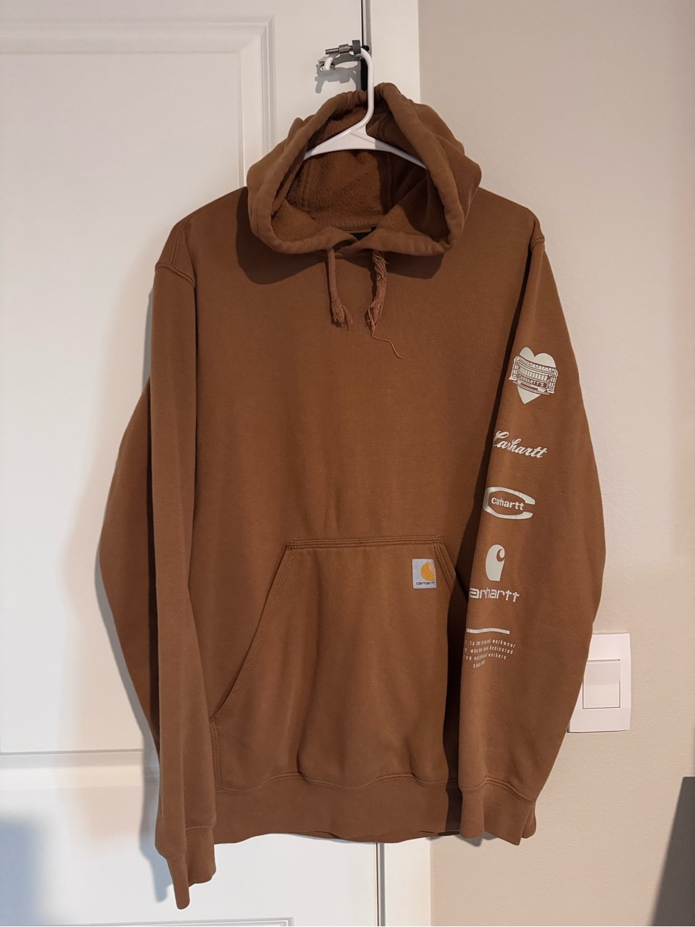 Carhartt Men’s Brown Logo Hoodie Small